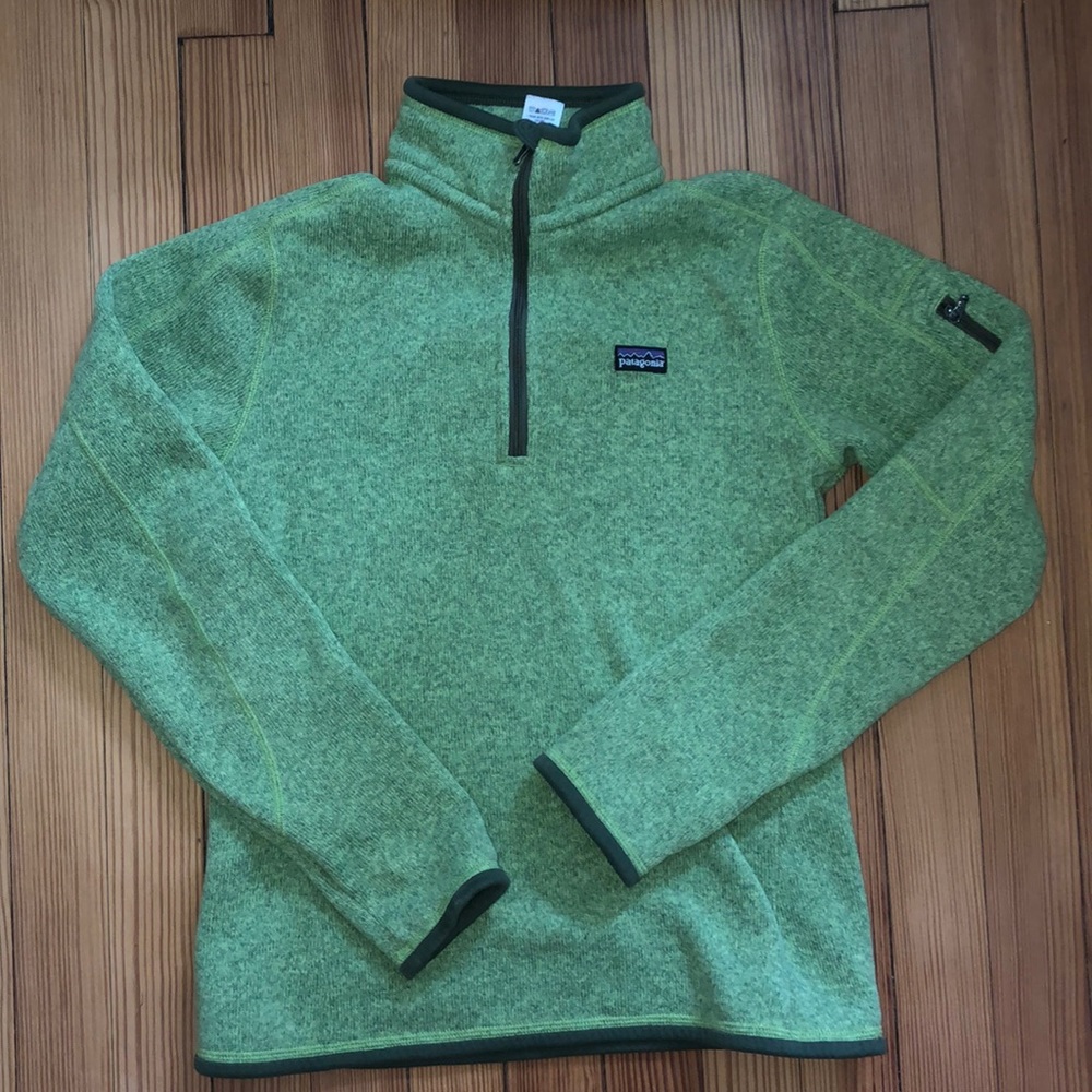 Green Patagonia quarter zip
